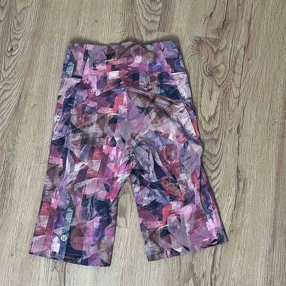Lululemon On Pace Short 10" High Rise Cycling Nulux Sun Dazed multi pink size 4 - Picture 7 of 8